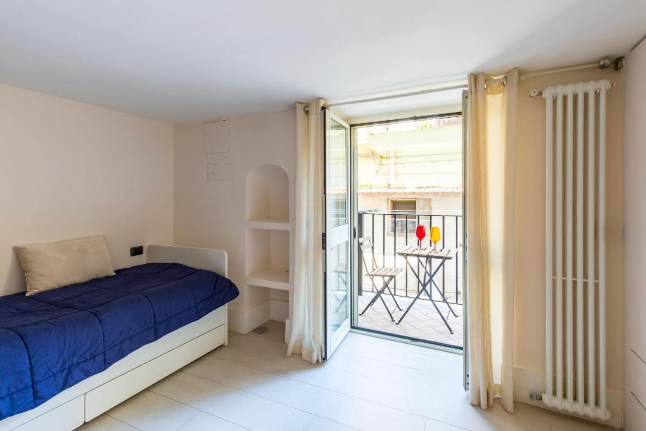 Cool Flat At Via Dei Mille By Napoliapartments Eksteriør billede
